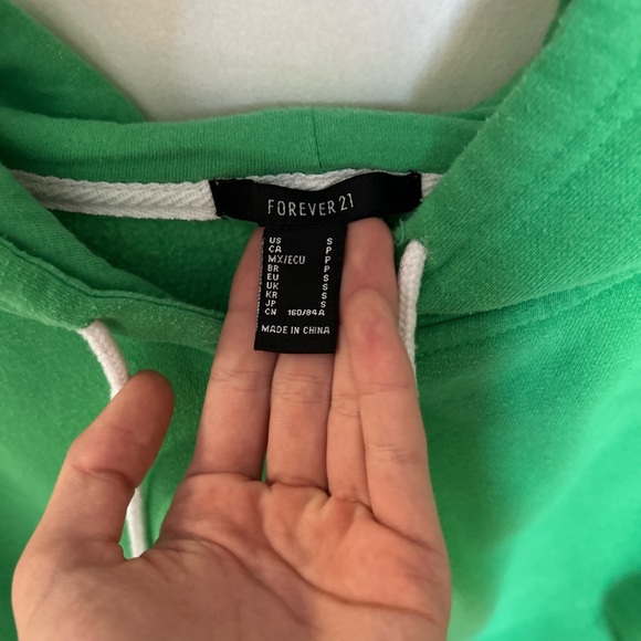 Green cropped jacket ☘️💚 - Picture 3 of 3